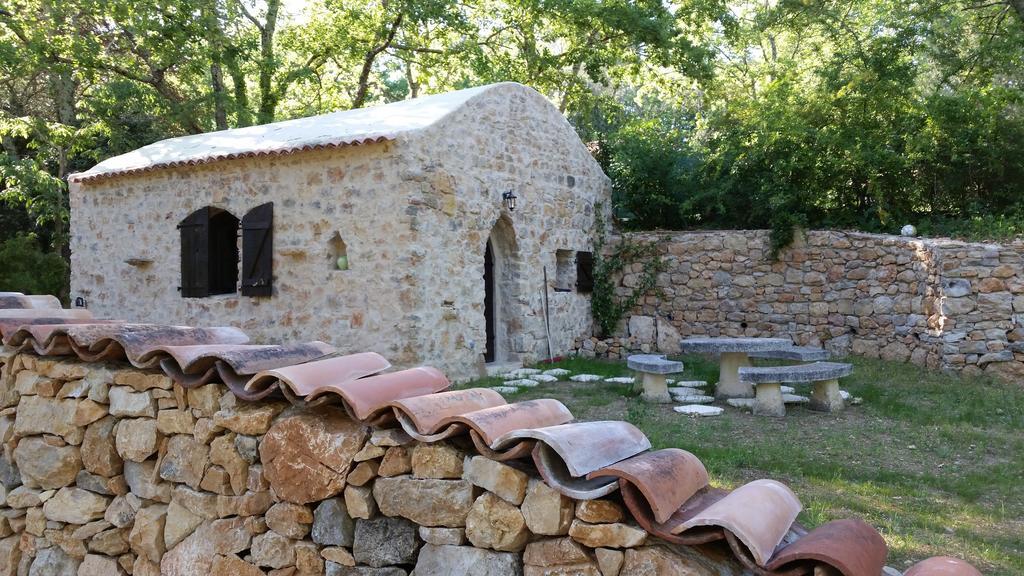 Le Donjon Des Combes Et Son Spa Fayence Cameră foto