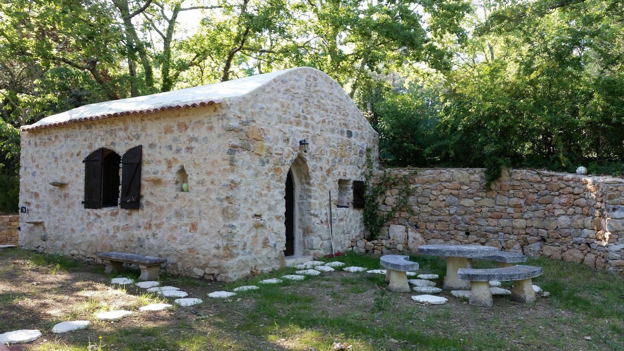 Le Donjon Des Combes Et Son Spa Fayence Exterior foto